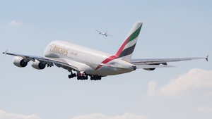 Photo of A6-EDJ - Airbus A380-861 operated by Emirates