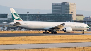 Photo of B-KQI - Boeing 777-367(ER) operated by Cathay Pacific Airways