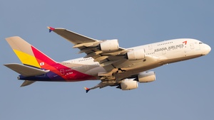 Photo of HL7634 - Airbus A380-841 operated by Asiana Airlines