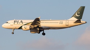 Photo with serial 2274 - Airbus A320-214