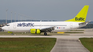 Photo of YL-BBR - Boeing 737-31S operated by airBaltic