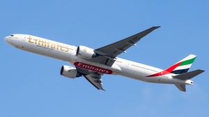 Photo of A6-ECK - Boeing 777-31H(ER) operated by Emirates