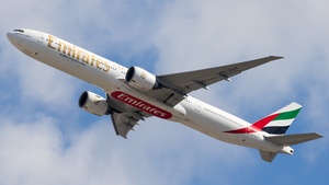 Photo of A6-ECT - Boeing 777-31H(ER) operated by Emirates