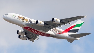 Photo of A6-EEQ - Airbus A380-861 operated by Emirates
