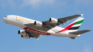 Photo of A6-EUJ - Airbus A380-861 operated by Emirates