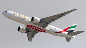 Photo of A6-EWB - Boeing 777-21H(LR) operated by Emirates