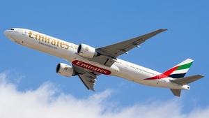 Photo of A6-EPS - Boeing 777-31H(ER) operated by Emirates