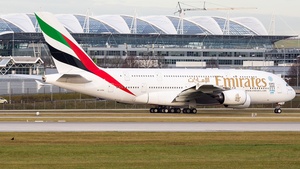 Photo of A6-EDQ - Airbus A380-861 operated by Emirates