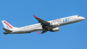 Photo of EC-LEK - Embraer ERJ-195LR operated by Air Europa Express (opb Aeronova)