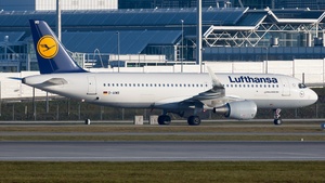 Photo of D-AIWB - Airbus A320-214 operated by Lufthansa