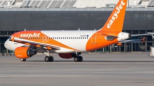 Photo of G-EZFY - Airbus A319-111 operated by easyJet