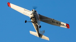 Photo of D-EWAA - Cessna 172R Skyhawk II operated by HAEUSL'AIR – Flugschule Michael Haeusler