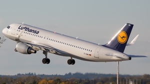Photo of D-AIWA - Airbus A320-214 operated by Lufthansa