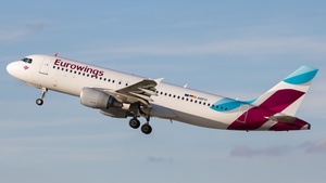 Photo of D-ABFO - Airbus A320-214 operated by Eurowings
