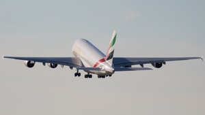 Photo of A6-EDT - Airbus A380-861 operated by Emirates
