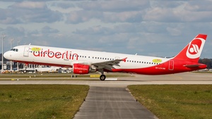Photo of OE-LCA - Airbus A321-211 operated by Air Berlin (opb Niki)