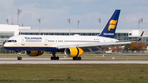 Photo of TF-FIP - Boeing 757-208 operated by Icelandair