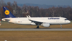 Photo of D-AIUV - Airbus A320-214 operated by Lufthansa