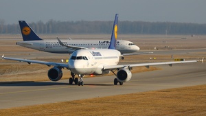 Photo of D-AILC - Airbus A319-114 operated by Lufthansa