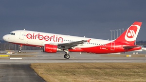 Photo of D-ABDQ - Airbus A320-214 operated by Air Berlin
