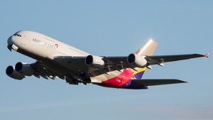 Photo of HL7641 - Airbus A380-841 operated by Asiana Airlines