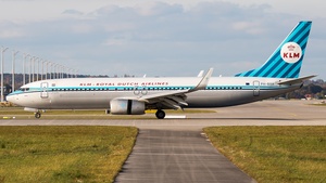 Photo of PH-BXA - Boeing 737-8K2 operated by KLM Royal Dutch Airlines