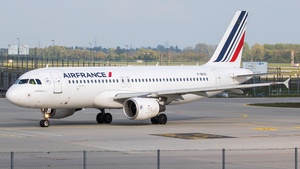 Photo of F-GKXO - Airbus A320-214 operated by Air France