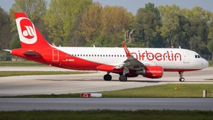 Photo of D-ABNX - Airbus A320-214 operated by Air Berlin