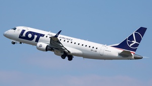 Photo of SP-LIB - Embraer ERJ-175STD operated by LOT Polish Airlines