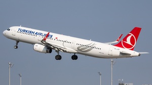 Photo of TC-JTP - Airbus A321-231 operated by Turkish Airlines