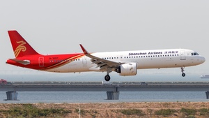 Photo of B-32DT - Airbus A321-271NX operated by Shenzhen Airlines