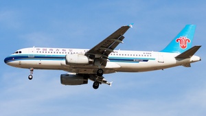 Photo of B-6909 - Airbus A320-232 operated by China Southern Airlines