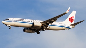 Photo of B-6496 - Boeing 737-89L operated by Air China