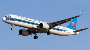 Photo of B-32GE - Airbus A321-253NX operated by China Southern Airlines