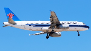Photo of B-6911 - Airbus A320-232 operated by China Southern Airlines