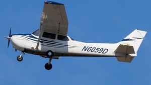Photo of N6059D - Cessna 172S Skyhawk SP operated by Long Island Aviators