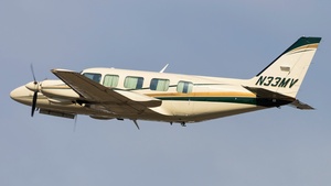 Photo with serial 31-8252035 - Piper PA-31-350 Navajo Chieftain