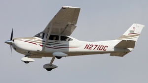 Photo of N271DC - Cessna 182T Skylane operated by Forum Aviation