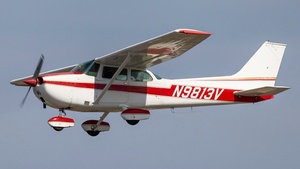 Photo of N9813V - Cessna 172M Skyhawk operated by Private
