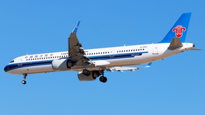Photo of B-32KZ - Airbus A321-251NX operated by China Southern Airlines
