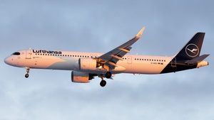 Photo of D-AIEH - Airbus A321-271NX operated by Lufthansa