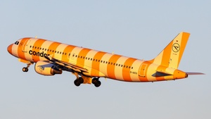 Photo of D-AICU - Airbus A320-214 operated by Condor
