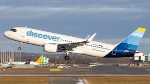 Photo of D-AIWF - Airbus A320-214 operated by Discover Airlines