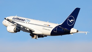 Photo of D-ASTX - Airbus A319-112 operated by Lufthansa City Airlines