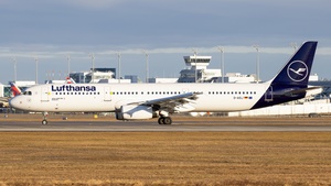 Photo of D-AISJ - Airbus A321-231 operated by Lufthansa