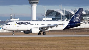 Photo of D-AIUO - Airbus A320-214 operated by Lufthansa