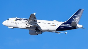 Photo of D-AIBM - Airbus A319-112 operated by Lufthansa CityLine