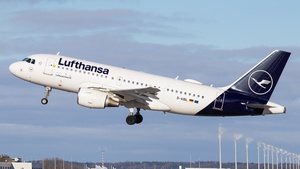 Photo of D-AIBL - Airbus A319-112 operated by Lufthansa CityLine
