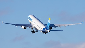 Photo of D-AIKK - Airbus A330-343 operated by Discover Airlines