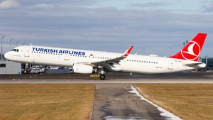 Photo of TC-JTJ - Airbus A321-231 operated by Turkish Airlines